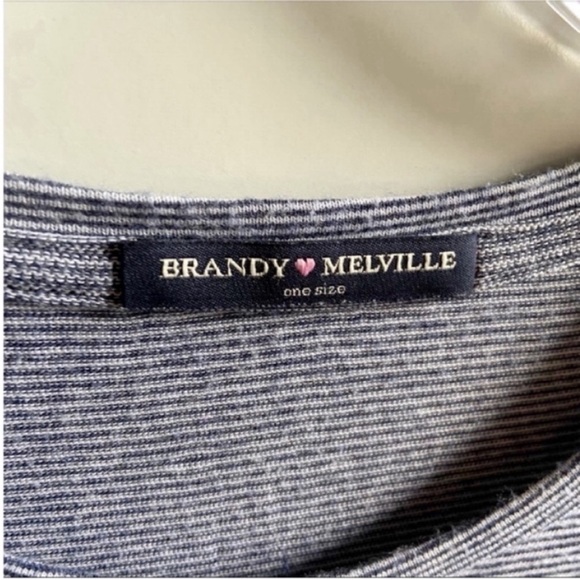 Brandy Melville t-shirt navy Mermaids Don't Do Homework striped - Picture 6 of 7